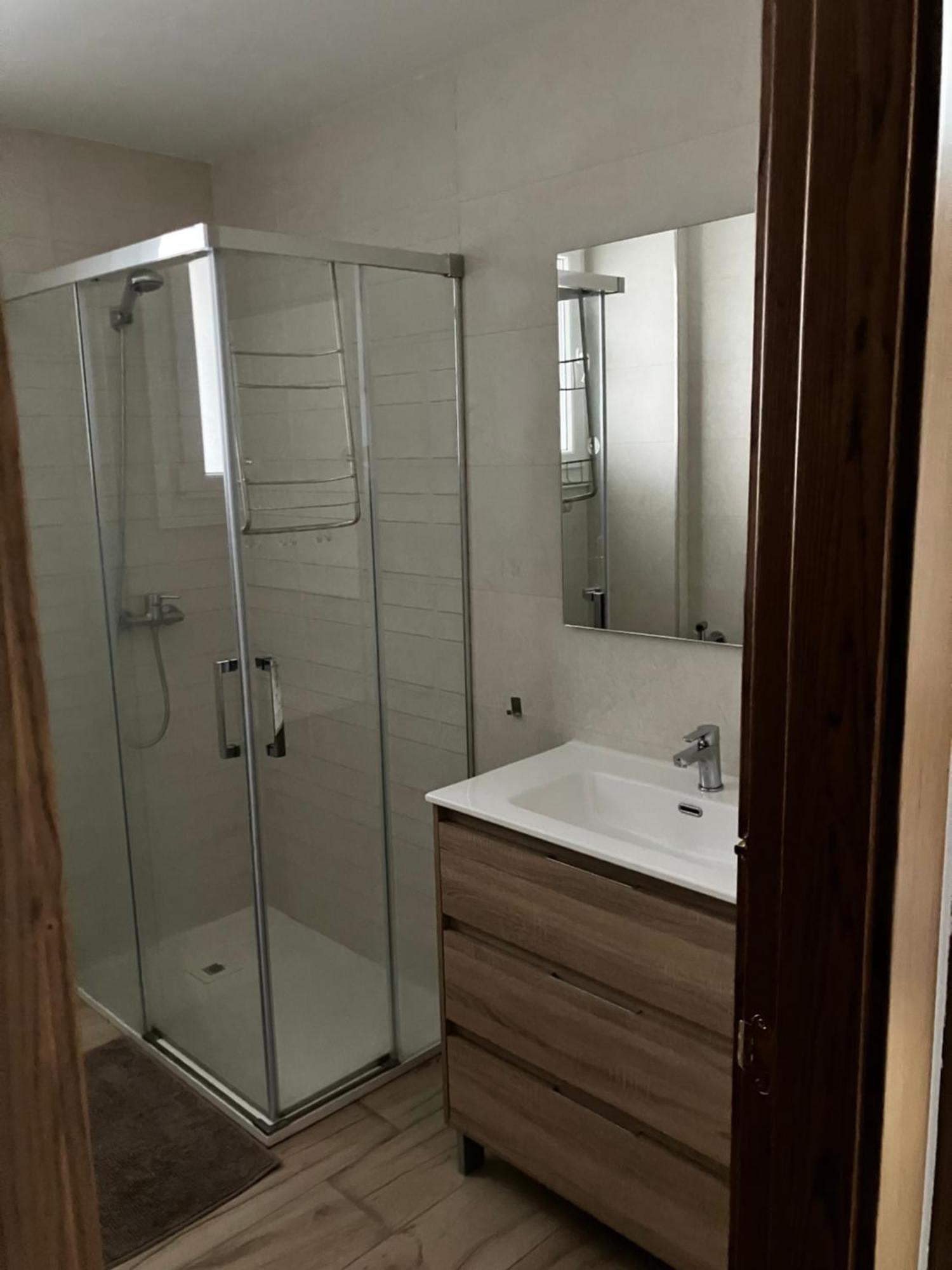 Apartamento En Camino De Ronda De Dos Habitaciones Y Salon 그라나다 외부 사진